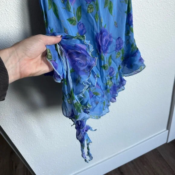 Mirae Paris Livi One Shoulder Mini Dress in Blooming Blue - Picture 5 of 8